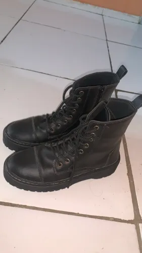 BOTA COTURNO PRETA FEMME JEANS