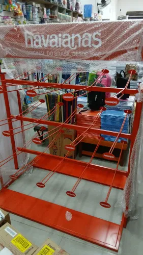 Expositor de havaianas