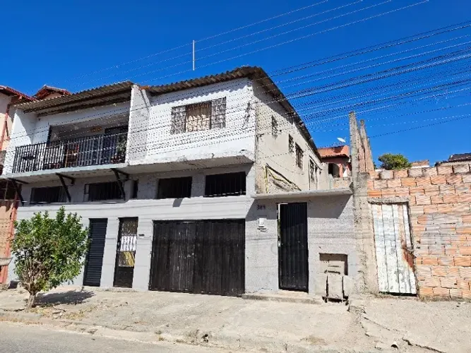 Imóvel em Bairro Laranjeiras - 3 unidades em 360 M² - Betim-MG