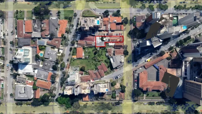 TERRENO COM 605m² | OPORTUNIDADE PARA INCORPORAÇÃO | BATEL.