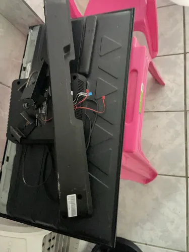 Tv para retirada de peças 