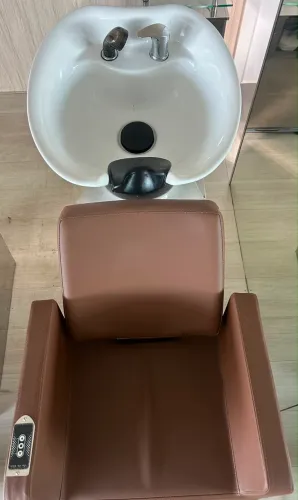 Lavatório para salão com banco inclinável