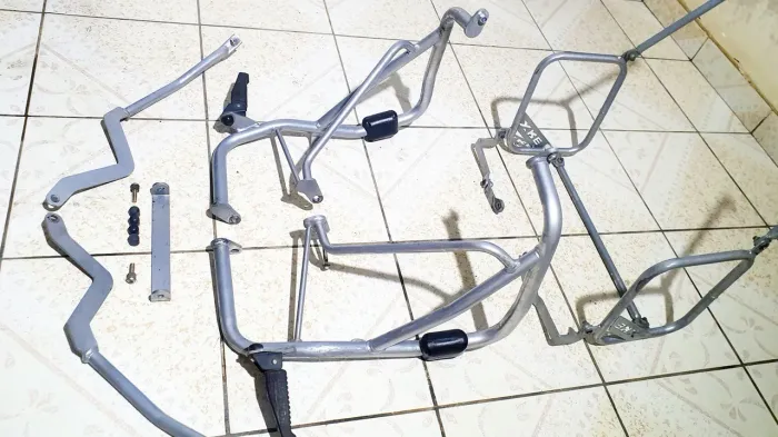 Protetor de carenagem afastador de alforge xre 300