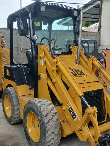 MINIRETROESCAVADEIRA  JCB 1CX