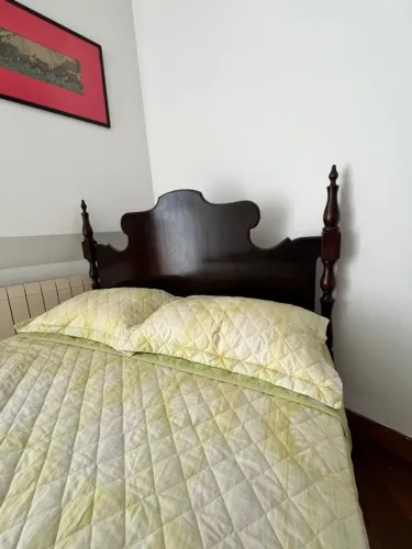 Cama de Casal Antiga Estilo Colonial em Madeira Maciça Nobre