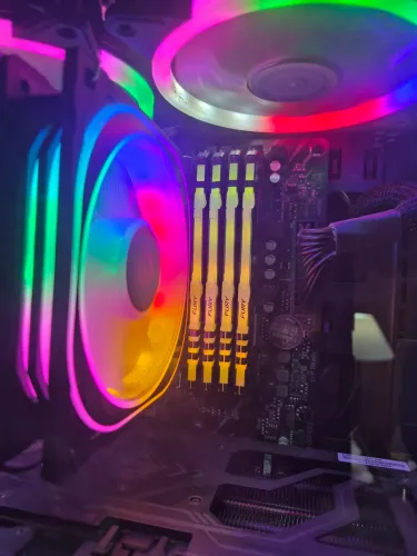 Memoria Kingston fury beast rgb 16gb 3200mhz