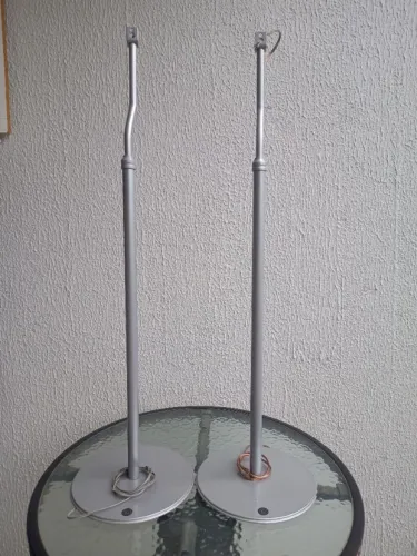 Pedestal ajustável para caixas de som