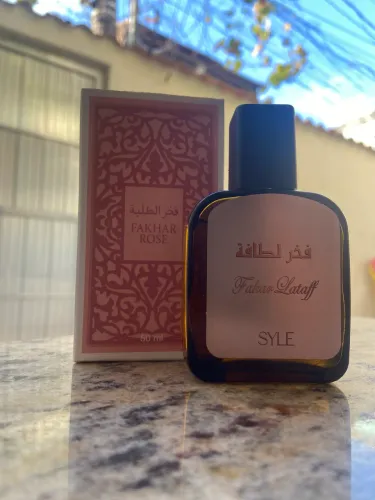 Perfume fakhar rose