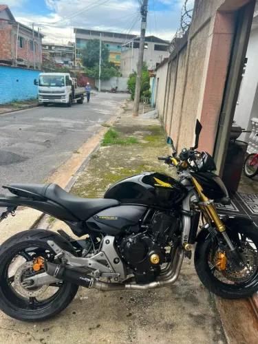 Hornet 2010/ abaixo da Fipe R$ 34.900