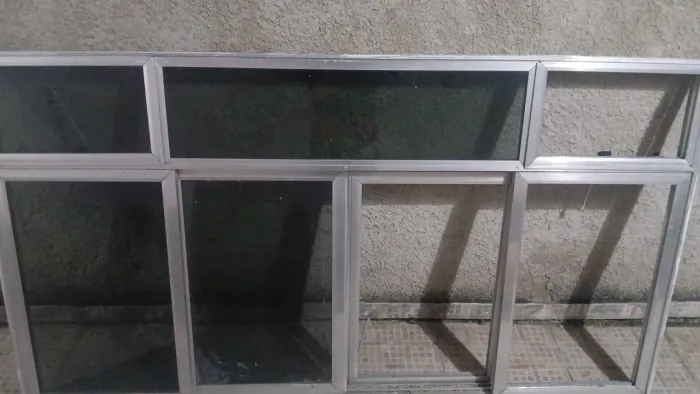 Janela de alumínio