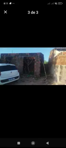 Vende-se casa inacabada