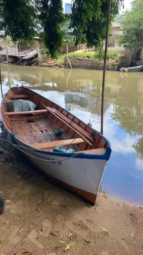 Barco de Ferro Completo - Pronto para Pesca!