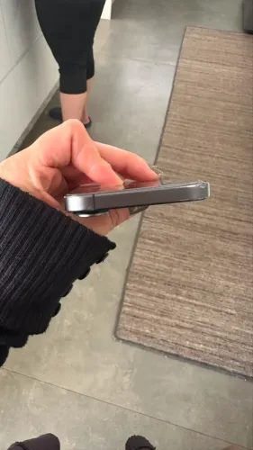 iPhone 17