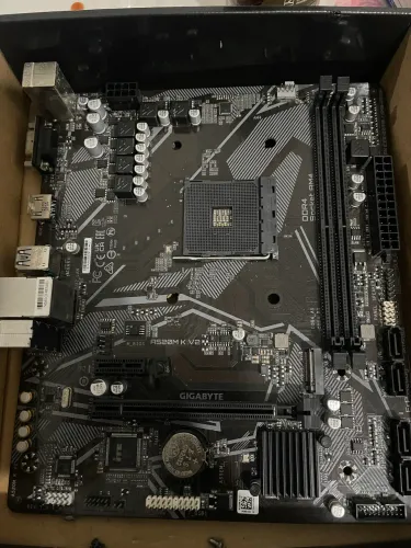 Placa mãe A520 gigabyte 