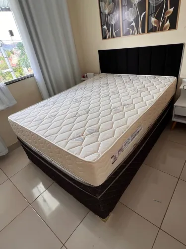 Vendo cama de casal