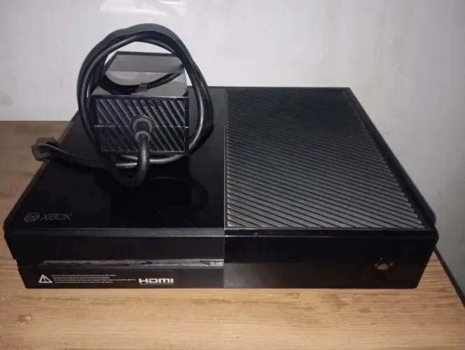 Xbox One Fat com DEFEITO