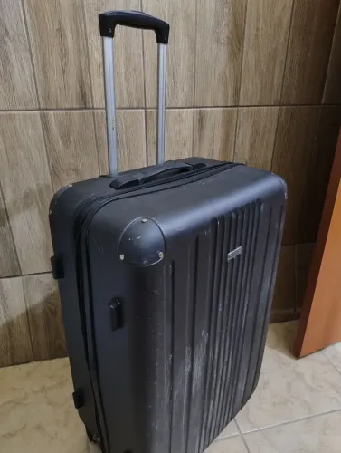 Mala de viagem grande 32kg usada