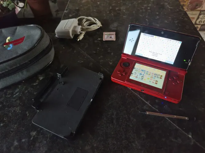Nintendo 3ds desbloqueado conservado e completo