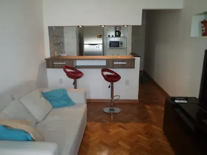 Imóvel para aluguel possui 28 metros quadrados em Flamengo - Rio de Janeiro - RJ