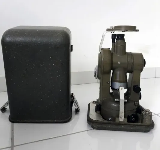 Teodolito Kern K1-A