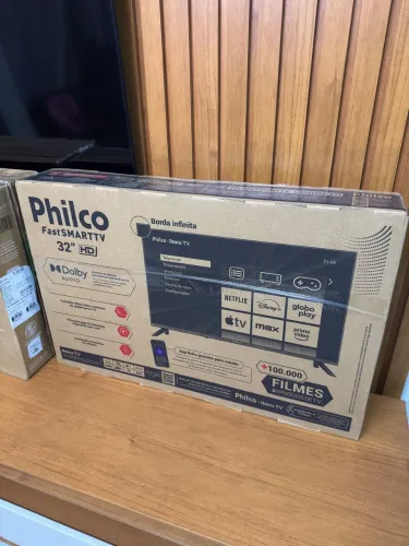 Tv Philco 32? Smart nova lacrada