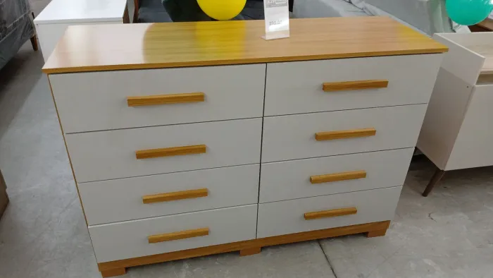 Cômoda 8 gavetas