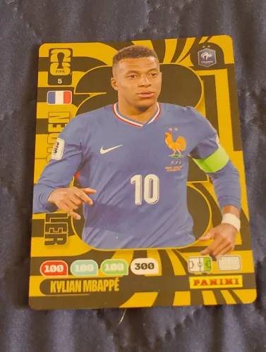 CARDS ADRENALYN MBAPPÉ OURO