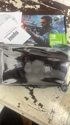 Placa de vídeo GTX 550 ti 4gb Gddr5 pci-2.0