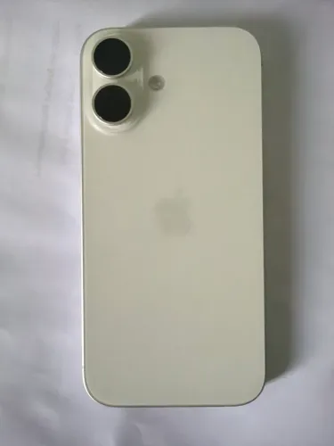 iPhone 16