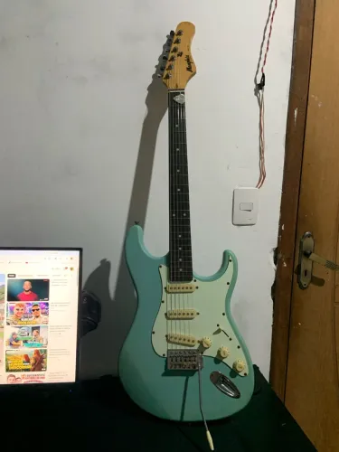 Guitarra memphis mg30