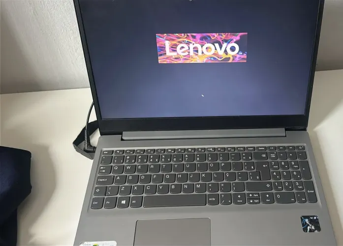 Notebook Lenovo IdeaPad 1i 14 Intel Celeron N4500 4 GB 128 GB