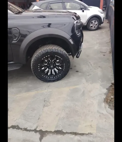 Jogo de Rodas aro 20 diesel na caixa