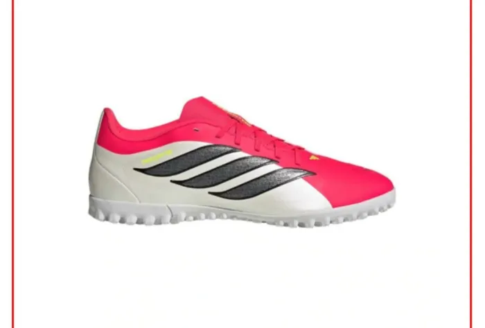 Chuteira society da Adidas