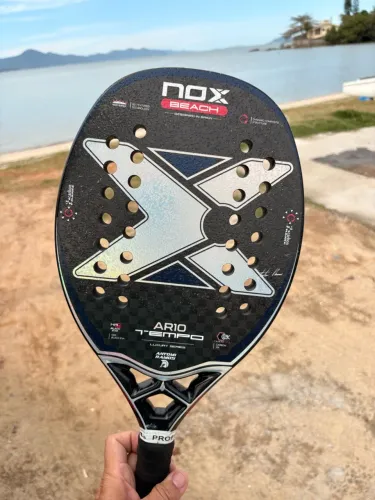 Raquete de Beach Tennis Nox AR10 Tempo - Antomi Ramos (Luxury Series)