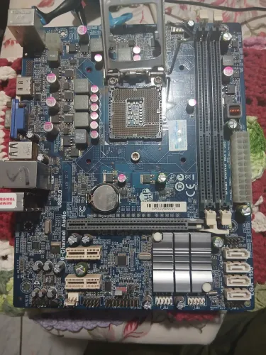Placa mãe ddr3 socket LGA 1155 (Defeito)