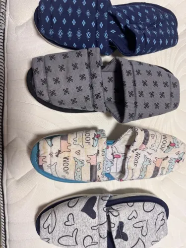 Par de sandálias customizadas 