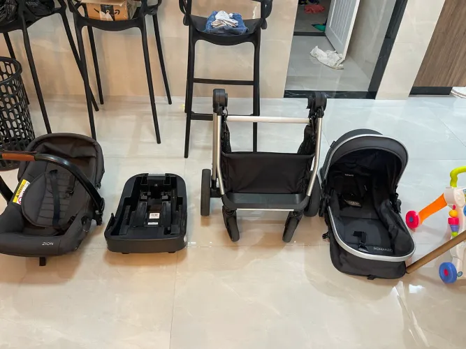 Vendo carrinho Moisés e bb conforto 