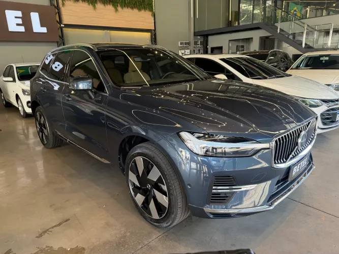 Volvo XC-60 T-8 Ultimate 2.0 AWD (híbrido) 2024