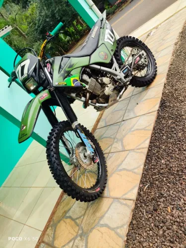 Vende-se tornado trilha 