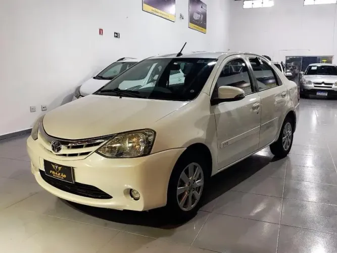 Toyota Etios 1.3 Flex 16V 5P Mec. 2017