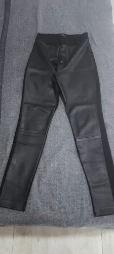 Calça couro legítimo frente.