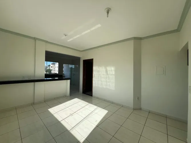 Apartamento para aluguel, 3 quartos, 1 suíte, 1 vaga, Ipiranga - Divinópolis/MG
