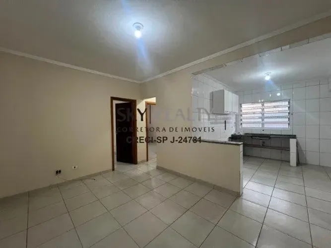 Casa disponível para locação no Jabaquara com 03 dormitórios e sem vaga!