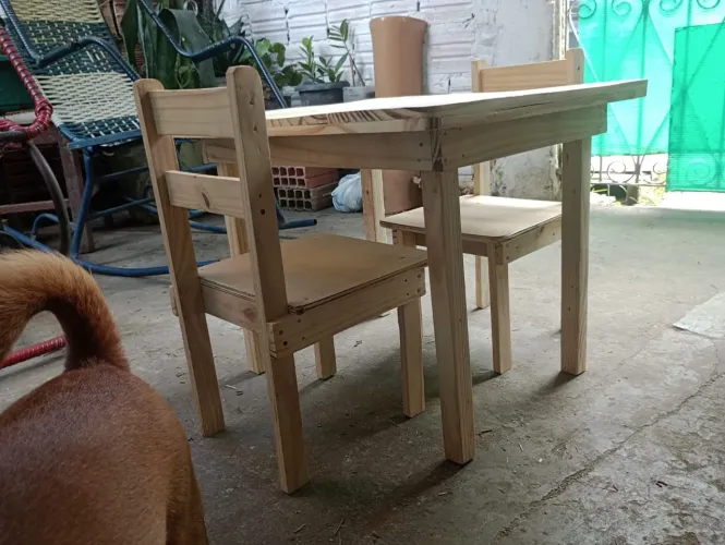Mesa com 4 cadeiras infantil