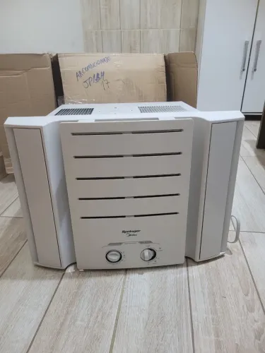 Ar condicionado de janela ! Muito novo