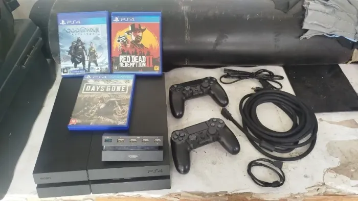Ps4 preto fosco ótimo estado