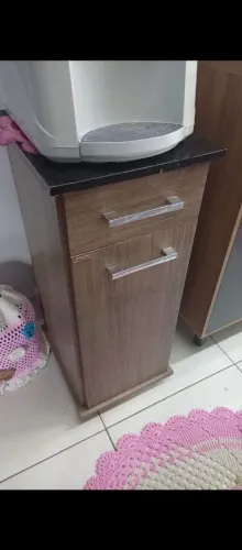 Suporte para bebedouro ou outras utilidades