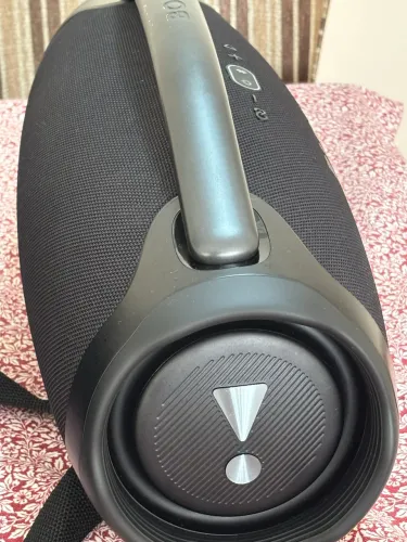 Vendo Bombox 3 Semi Nova Original 