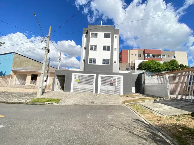 Duplex para venda tem 126 metros quadrados com 3 quartos e suíte.