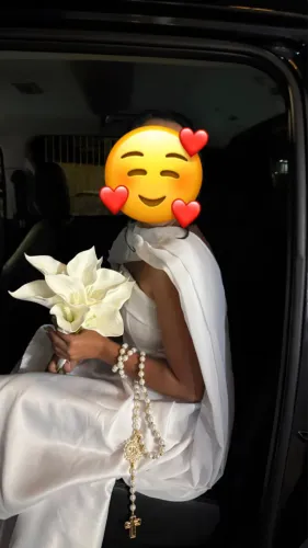 Itens para noiva (vestido, sapato, buquê e bolo cenográfico)